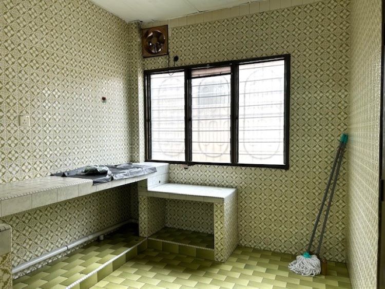 House for Sale near Ekocheras Mall
