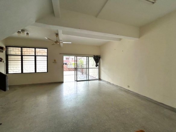 House for Sale near Ekocheras Mall