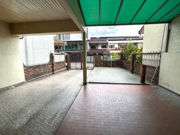 House for Sale near Ekocheras Mall