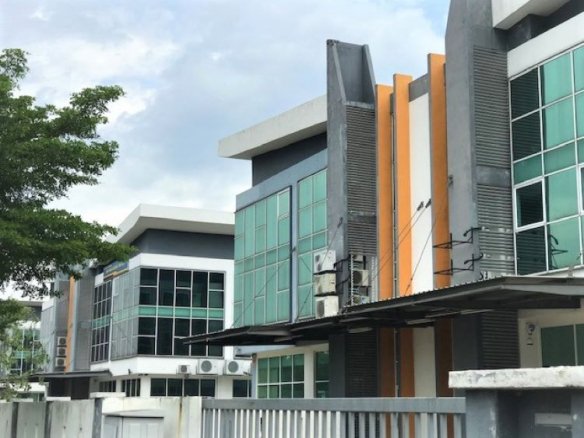 Lekas 18 Industrial Park: The Ideal Choice for Your Business
