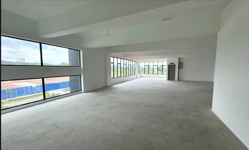 Experience Growth and Success at Serenia Industrial Park