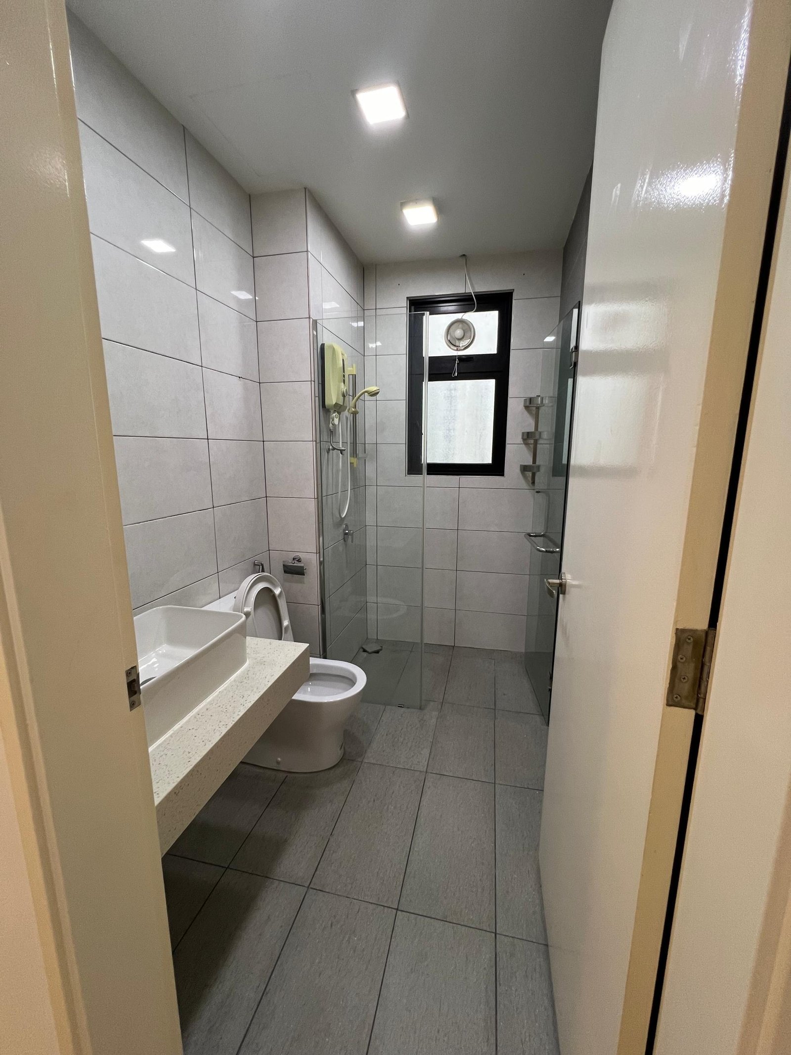 Conezion Residence, Spacious units and Modern Facility
