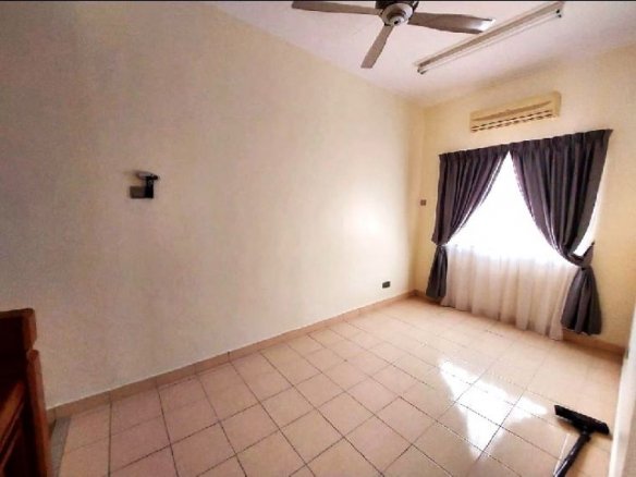BK5 House for sale, LRT, Bandar Kinrara, Puchong, Selangor