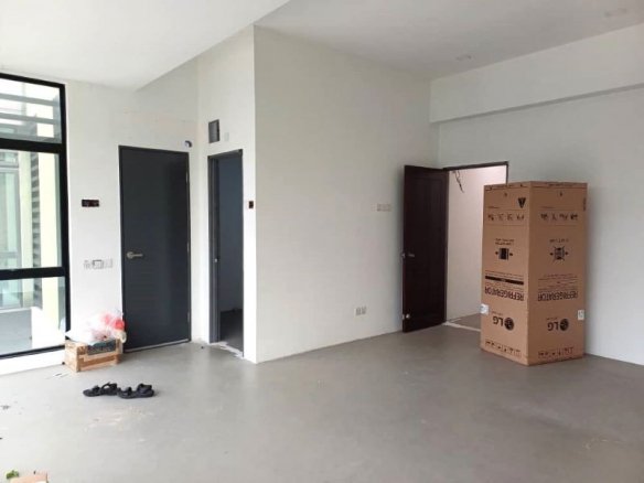 Sierra Zentrol 1, Bandar 16 Sierra Shop Office for sale Puchong