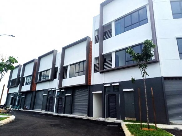 Jade Square 2 Kajang, Inter and Corner shop for rent