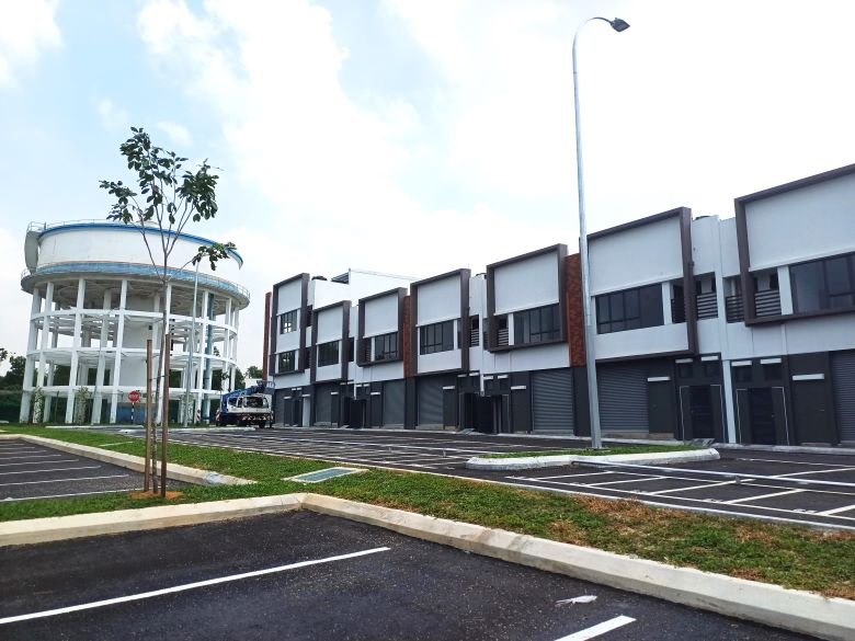 Jade Square 2 Kajang, Inter and Corner shop for rent