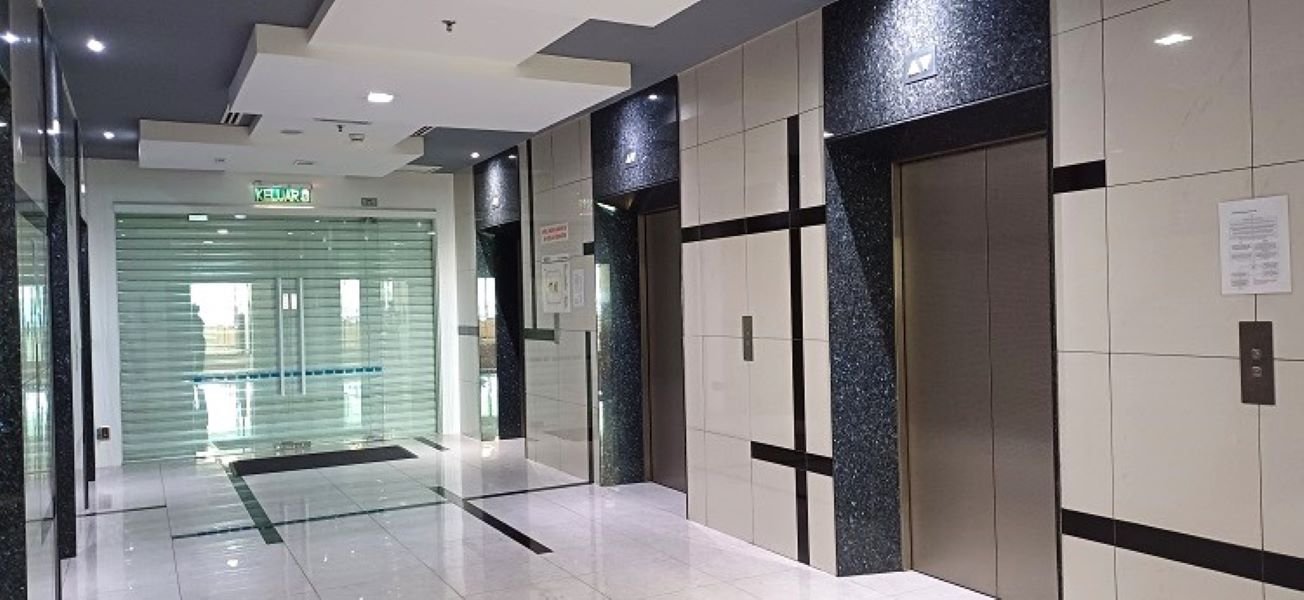 PFCC Puchong Corporate Office Centre, LRT and amenities