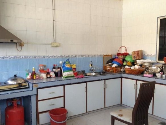 2-Story Landed House for Sale in Klang, Selangor - Family Home