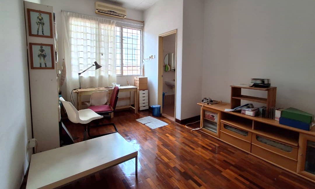 Bandar Puteri Puchong Landed House for Sale - Near Amenities