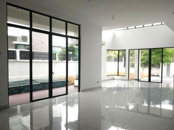 Akira Puchong Semi-D House for Sale 5+1 Bedrooms, 4596 sq ft