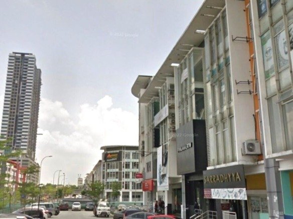 Bandar Baru Bangi Shop for Sale 4.5-storey featuring lift