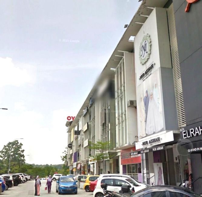 Bandar Baru Bangi Shop for Sale 4.5-storey featuring lift