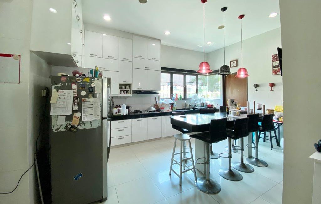 Subang Jaya Bungalow for Rent | Spacious with Pool