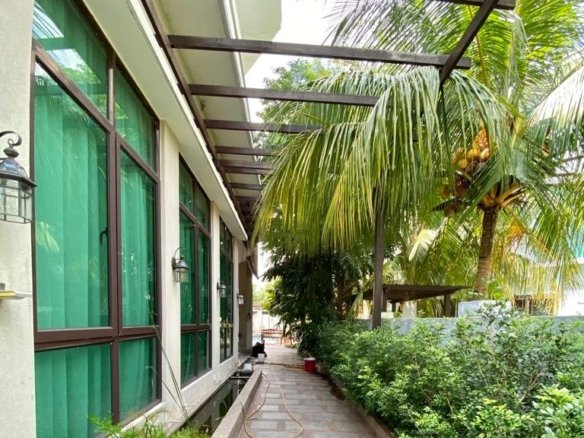 Subang Jaya Bungalow for Rent | Spacious with Pool