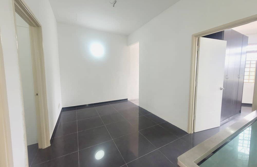 BK5 House for Sale Puchong | Near Amenity | LRT & Pavilion Mall