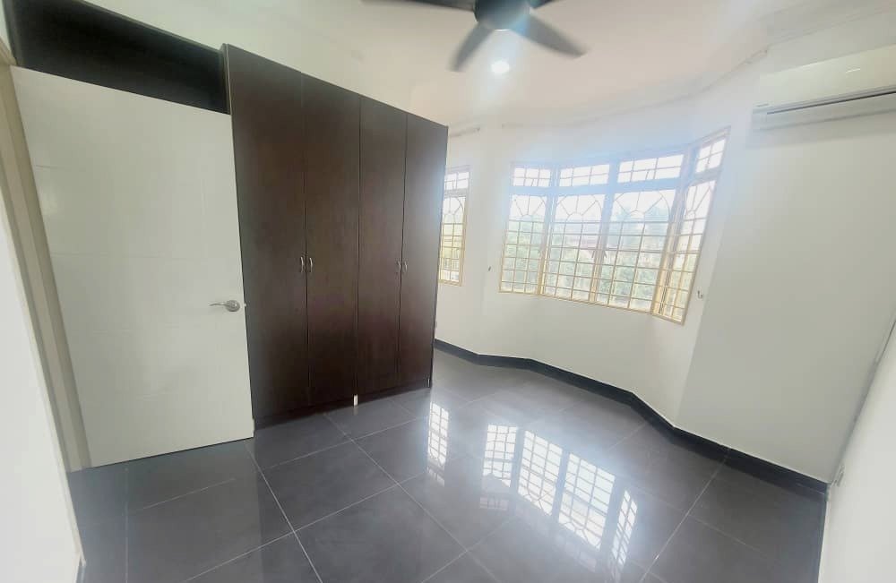 BK5 House for Sale Puchong | Near Amenity | LRT & Pavilion Mall