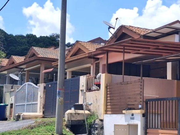 One Story House for Sale in Puncak Jalil Affordable Landed Home