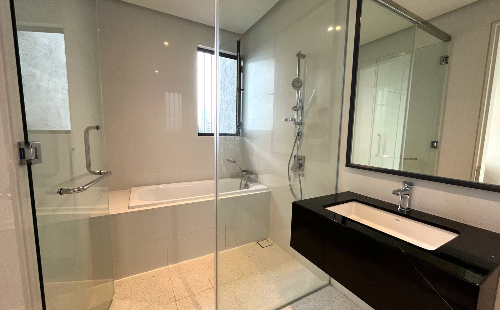 Oxford Residence @ Pavilion Embassy | 2+1 Bedrooms, Furnished