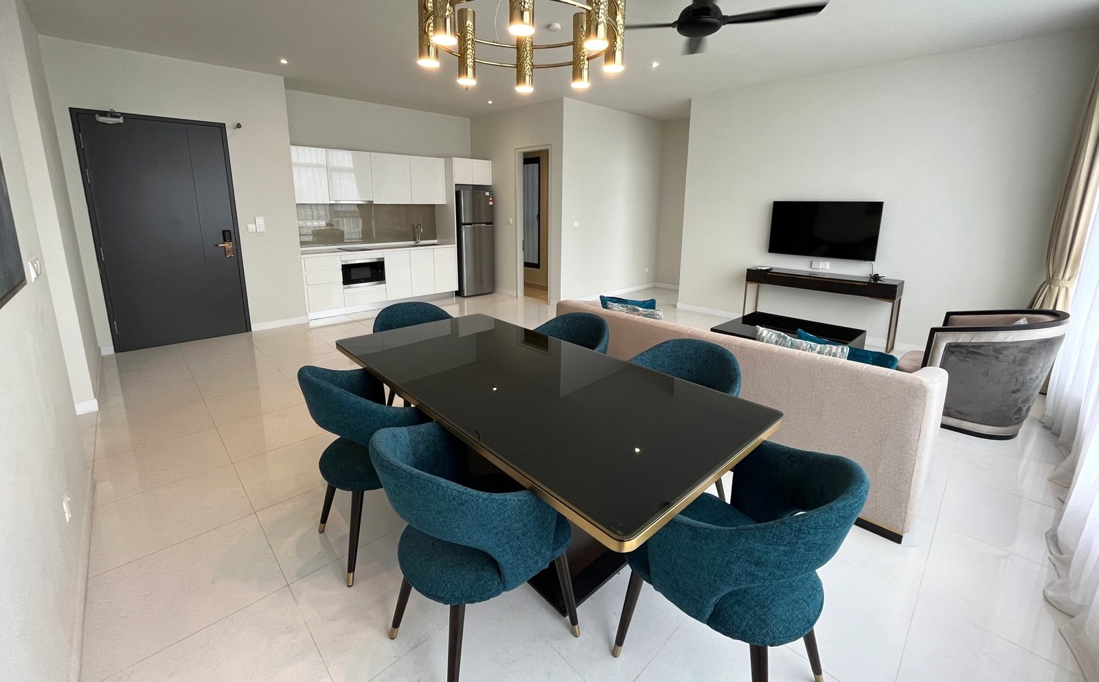 Oxford Residence @ Pavilion Embassy | 2+1 Bedrooms, Furnished