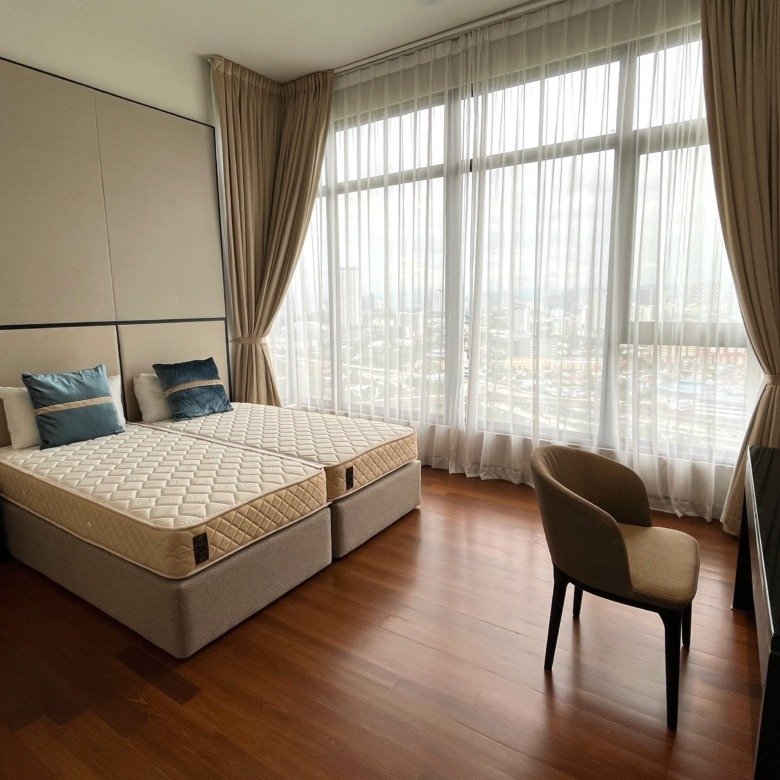 Oxford Residence @ Pavilion Embassy | 2+1 Bedrooms, Furnished