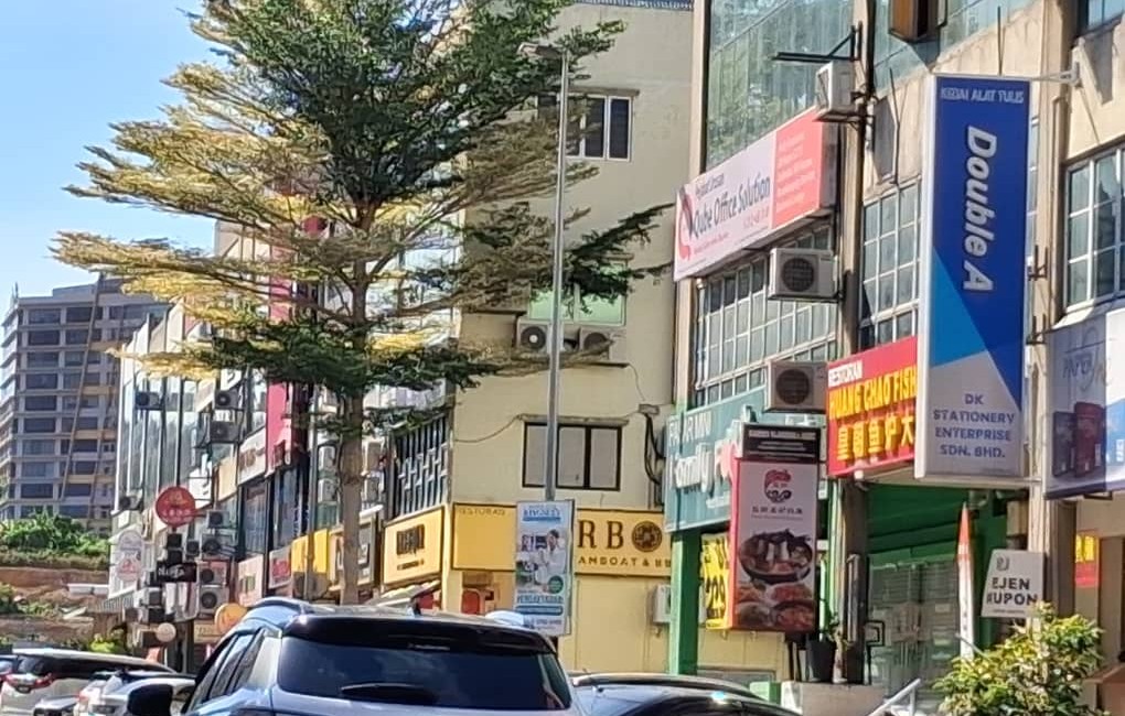 Bandar Puteri Puchong Corner Office for Rent with Lift