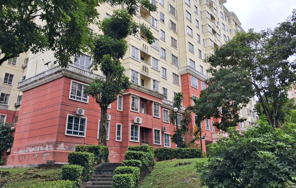 D'Kiara Apartment Puchong for Sale Freehold , Opposite Park