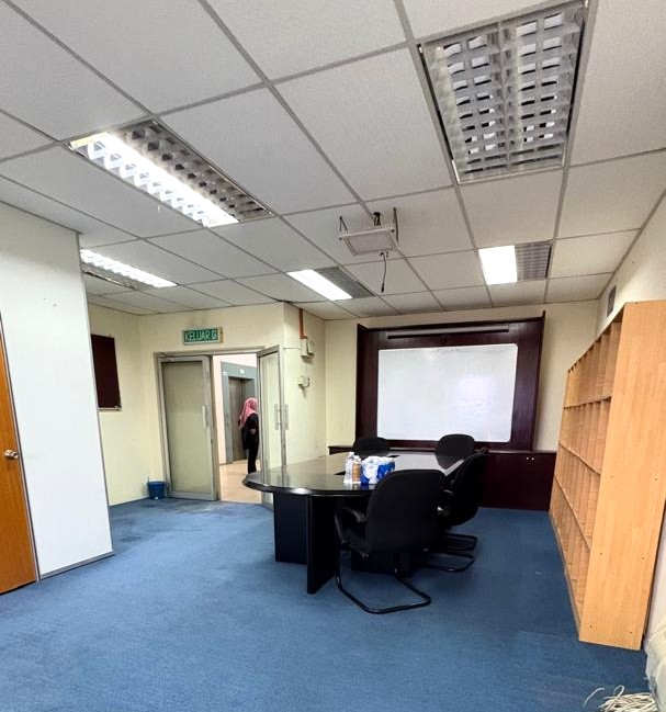 Puchong Prima Office for Sale Freehold, Near LRT & High Traffic