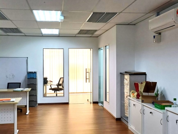 16 Sierra Puchong Office for Rent Fully Furnished Near MRT