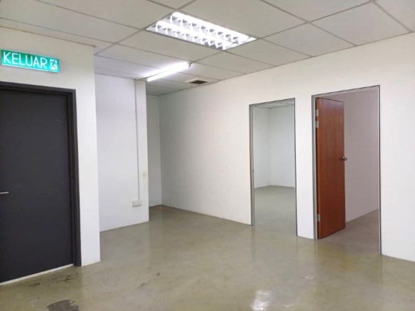 24x80 Office for Rent in Puchong Near MRT and Modern Amenities
