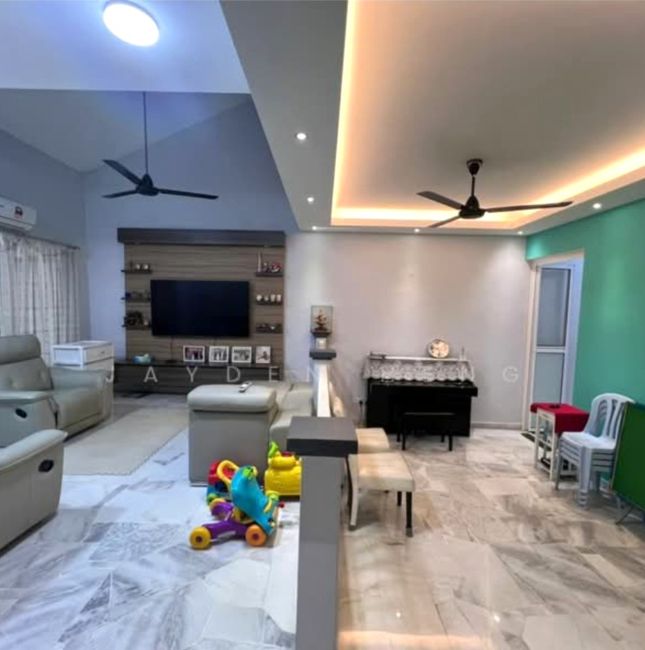 USJ 11 House for Sale - Freehold Extended Kitchen, Subang Jaya