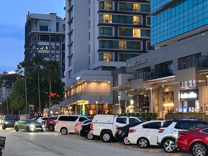 Ground floor Shop for Rent Bandar Puteri Puchong Near LDP