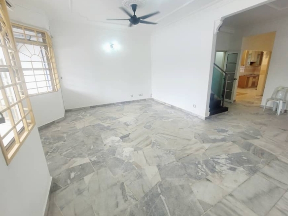 4 Bedrooms House for Rent in Bandar Kinrara LRT & Pavilion Mall
