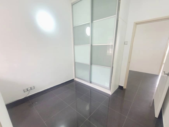 4 Bedrooms House for Rent in Bandar Kinrara LRT & Pavilion Mall