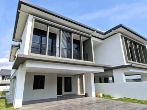 Anggun Villa BK8 Semi d House for Sale Bandar Kinrara