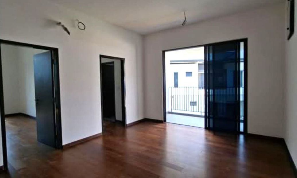 Bandar Kinrara 8 Semi d House for Rent Anggun Villa
