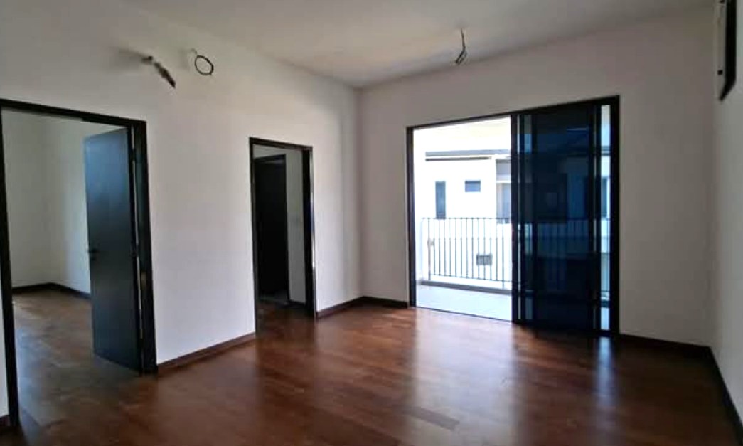 Bandar Kinrara 8 Semi d House for Rent Anggun Villa