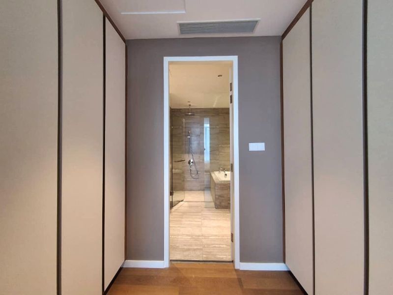 Luxury Condo for Sale & Investment KLCC | 775 sq ft | 1+1 Rooms