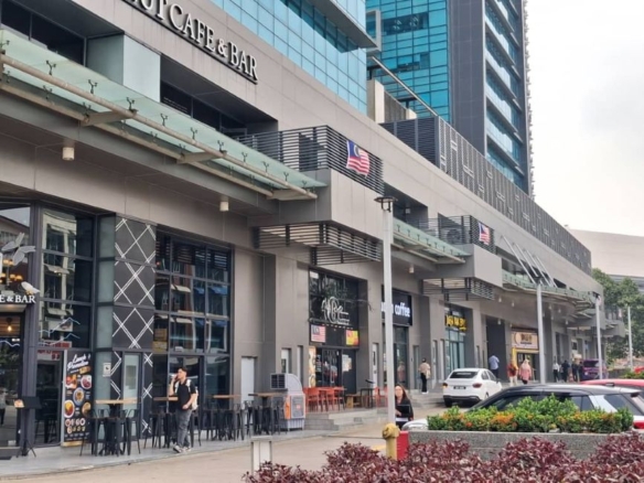 Puchong Shop for Rent - Surrounded by F&B, Banks, LDP and LRT
