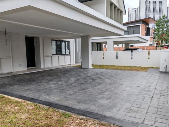 Semi d House for Sale @ Bandar Kinrara Prime Location