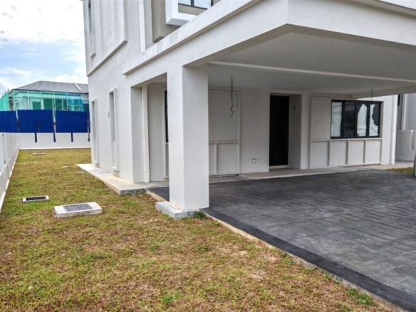 Semi d House for Sale @ Bandar Kinrara Prime Location