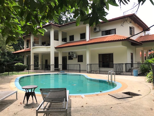 Beverly Row Luxury Bungalow for Rent IOI Resort City, Putrajaya