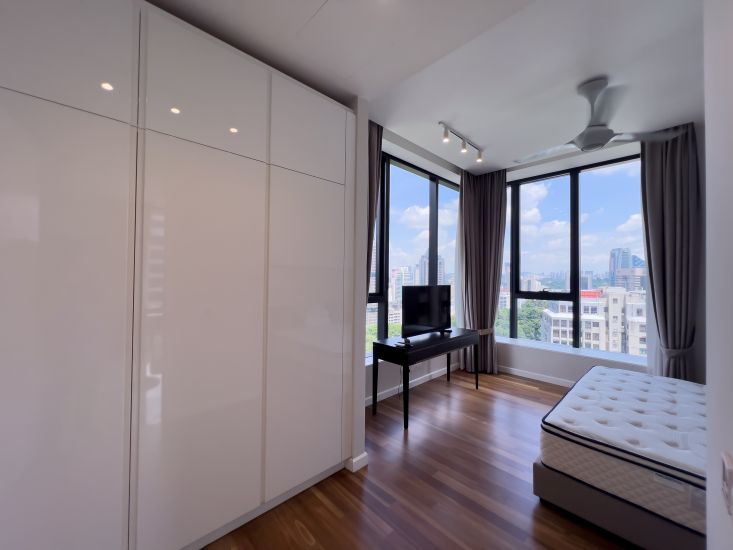 Pavilion Ceylon Hill Condos for Sale Freehold, Furnished